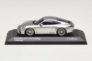 Porsche 911 991.2 GT3 Touring Zilver Minichamps 1:43 410067422 Metaal