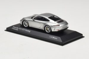 Porsche 911 991.2 GT3 Touring Zilver Minichamps 1:43 410067422 Metaal — afbeelding 3 van 5