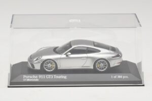 Porsche 911 991.2 GT3 Touring Zilver Minichamps 1:43 410067422 Metaal — afbeelding 4 van 5