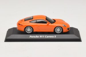 Porsche 911 991 Carrera S Oranje Maxichamps 1:43 940060221 Metaal