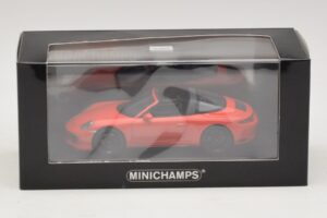 Porsche 911 991 Targa 4 GTS Oranje Minichamps 1:43 410067341 Metaal — afbeelding 5 van 5