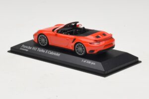 Porsche 911 991 Turbo S Cabriolet Oranje Minichamps 1:43 410067181 Metaal — afbeelding 3 van 5