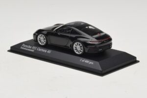 Porsche 911 992 Carrera 4S Zwart Metallic Minichamps 1:43 410069320 Metaal — afbeelding 3 van 5