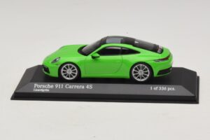 Porsche 911 992 Carrera 4S Groen Minichamps 1:43 410069322 Metaal