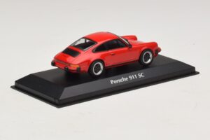 Porsche 911 SC Rood Maxichamps 1:43 940062021 Metaal — afbeelding 2 van 5