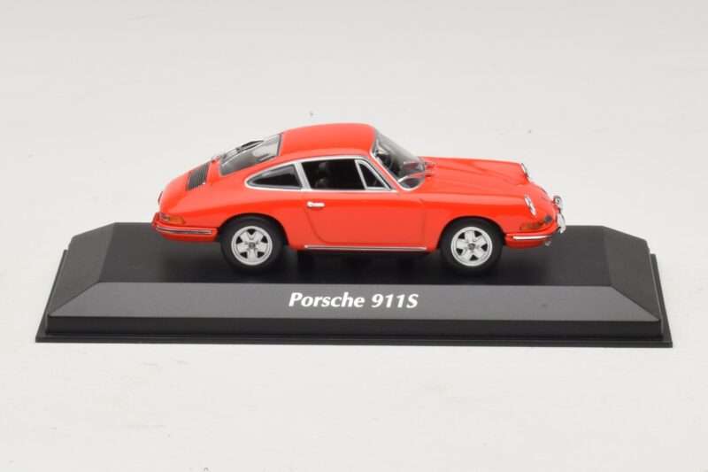 Porsche 911S Oranje Maxichamps 1:43 940067120 Metaal