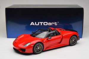 Porsche 918 Spyder Weissach Package Guards Red AUTOart 1:12 12122 Metaal — afbeelding 8 van 8