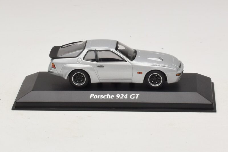 Porsche 924 GT Zilver Maxichamps 1:43 940066122 Metaal