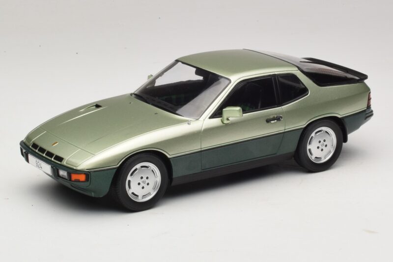 Porsche 924 Turbo Lichtgroen & Donkergroen MCG 1:18 MCG18660 Metaal