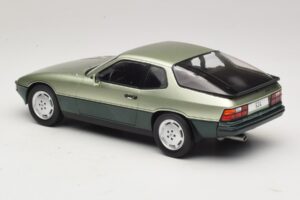 Porsche 924 Turbo Lichtgroen & Donkergroen MCG 1:18 MCG18660 Metaal — afbeelding 5 van 6