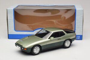 Porsche 924 Turbo Lichtgroen & Donkergroen MCG 1:18 MCG18660 Metaal — afbeelding 6 van 6