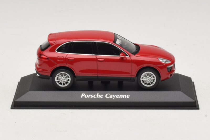 Porsche Cayenne 958 Rood Maxichamps 1:43 940063200 Metaal
