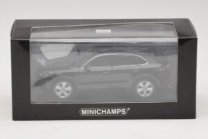 Porsche Cayenne Zwart Metallic Minichamps 1:43 410066301 Metaal — afbeelding 5 van 5