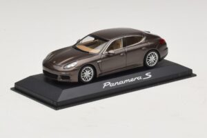 Porsche Panamera 970 S Bruin Metallic Minichamps 1:43 WAP0203400E Metaal — afbeelding 2 van 5