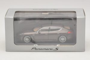 Porsche Panamera 970 S Bruin Metallic Minichamps 1:43 WAP0203400E Metaal — afbeelding 5 van 5