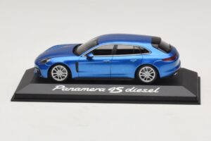 Porsche Panamera 971 4S Diesel Blauw Metallic Minichamps 1:43 WAP0207600H Metaal