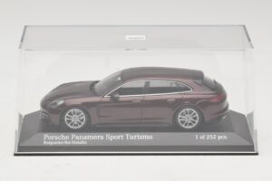 Porsche Panamera 971 Sport Turismo 4S Rood Minichamps 1:43 410066110 Metaal — afbeelding 4 van 5