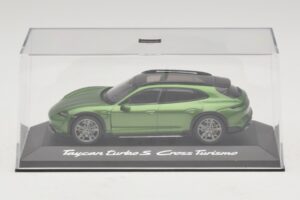 Porsche Taycan Turbo S Cross Turismo Groen Minichamps 1:43 WAP0207830M003 Metaal — afbeelding 4 van 5
