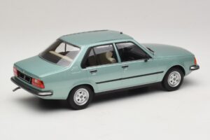 Renault 18 Lichtgroen MCG 1:18 MCG18596 Metaal — afbeelding 2 van 6