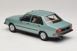 Renault 18 Lichtgroen MCG 1:18 MCG18596 Metaal — afbeelding 5 van 6