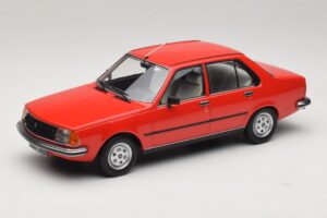 Renault 18 Rood MCG 1:18 MCG18595 Metaal