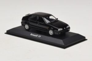 Renault 19 Zwart Maxichamps 1:43 940113701 Metaal — afbeelding 3 van 5