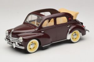 Renault 4CV Kastanjebruin Solido 1:18 8048 Metaal