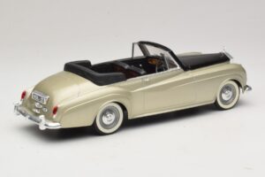 Rolls-Royce Silver Cloud II Zilver Solido 1:18 8006 Metaal — afbeelding 2 van 6