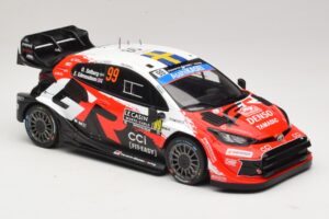 Toyota GR Yaris Rally1 #99 O. Solberg / E. Edmondson Rally Monte Carlo Winner 2026 IXO 1:18 18RMC269A Metaal — afbeelding 4 van 6