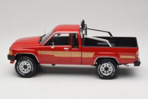 Toyota Hilux N50 Xtra Cab 4x4 Rood KK-Scale 1:18 KKDC181562 Metaal — afbeelding 3 van 6