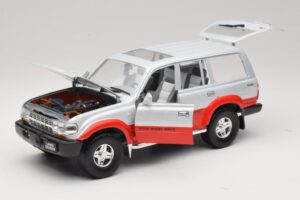 Toyota Land Cruiser J80 Zilver Rood Road Legends 1:18 92098 Metaal — afbeelding 2 van 8