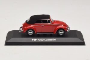 Volkswagen 1302 Cabriolet Rood Maxichamps 1:43 940055031 Metaal