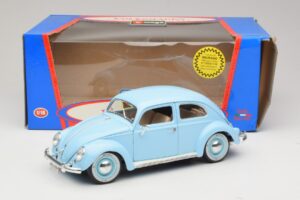 Volkswagen Kever Blauw Bburago 1:18 3381 Metaal — afbeelding 8 van 8