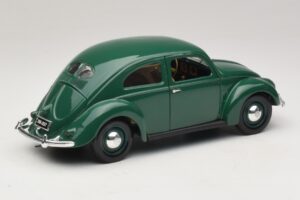 Volkswagen Kever Groen Maisto 1:18 32820 Metaal — afbeelding 3 van 8