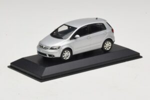 Volkswagen Golf Plus Mk5 Zilver Vervangende Doos Minichamps 1:43 400054370-R1 Metaal — afbeelding 2 van 5