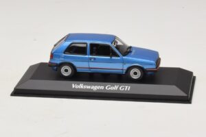 Volkswagen Golf GTI Mk2 Blauw Metallic Maxichamps 1:43 940054120 Metaal