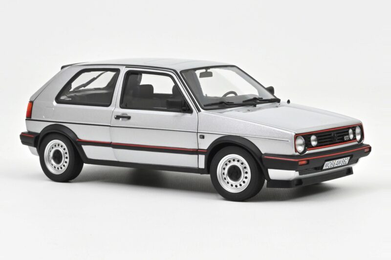 Volkswagen Golf GTI Mk2 Diamond Silver Norev 1:18 Volkswagen Golf GTI Mk2 Diamond Silver Norev 1:18 188584 Metaal
