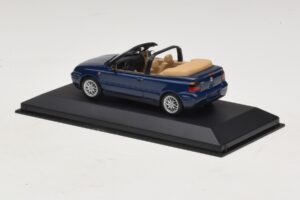 Volkswagen Golf Mk4 Cabriolet Blauw Dealer Editie Minichamps 1:43 GOLF005 Metaal — afbeelding 3 van 5