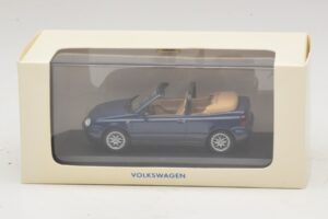 Volkswagen Golf Mk4 Cabriolet Blauw Dealer Editie Minichamps 1:43 GOLF005 Metaal — afbeelding 5 van 5