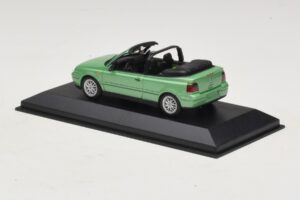 Volkswagen Golf Mk4 Cabriolet Groen Metallic Minichamps 1:43 430058335 Metaal — afbeelding 3 van 5