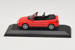 Volkswagen Golf Mk4 Cabriolet Rood Dealer Editie Minichamps 1:43 GOLF006 Metaal