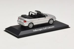 Volkswagen Golf Mk4 Cabriolet Zilver Maxichamps 1:43 940058331 Metaal — afbeelding 2 van 5