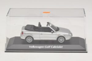 Volkswagen Golf Mk4 Cabriolet Zilver Maxichamps 1:43 940058331 Metaal — afbeelding 4 van 5