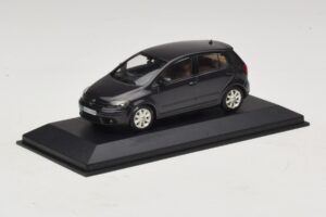 Volkswagen Golf Plus Mk5 Zwart Minichamps 1:43 GOLF007 Metaal — afbeelding 2 van 5