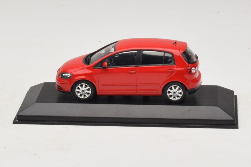 Volkswagen Golf Plus Mk5 Tornado Red Vervangende Doos Minichamps 1:43 821911110-R1 Metaal