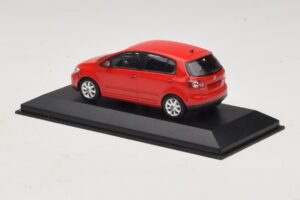 Volkswagen Golf Plus Mk5 Tornado Red Vervangende Doos Minichamps 1:43 821911110-R1 Metaal — afbeelding 3 van 5