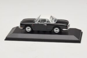 Volkswagen Karmann Ghia Zwart met wit dak Minichamps 1:43 430050224 Metaal