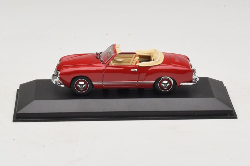Volkswagen Karmann Ghia Cabriolet Donkerrood Minichamps 1:43 5032 Metaal
