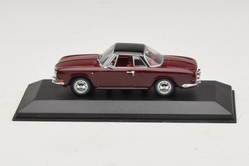 Volkswagen Karmann Ghia Rood Met Zwart Dak Minichamps 1:43 GHIA002 Metaal