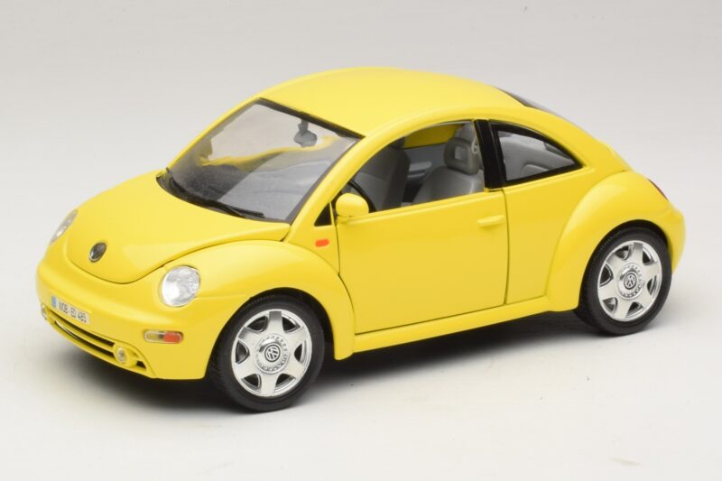 Volkswagen New Beetle A4 Geel Bburago 1:18 3302 Metaal